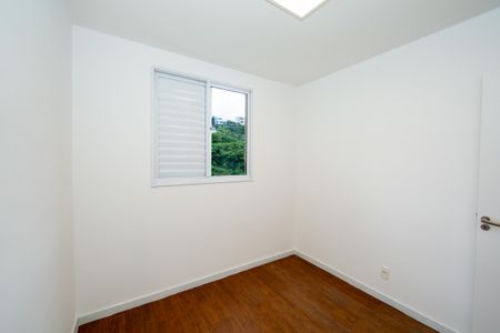 Apartamento para alugar com 85m², 3 quartos e 2 vagas Apartamento para alugar com 85m², 3 quartos e 2 vagasQuarto