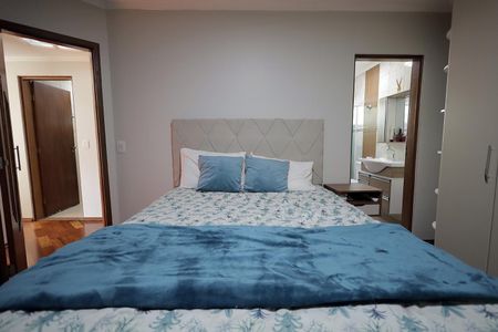 Apartamento à venda com 100m², 3 quartos e 2 vagas Apartamento à venda com 100m², 3 quartos e 2 vagasSuíte