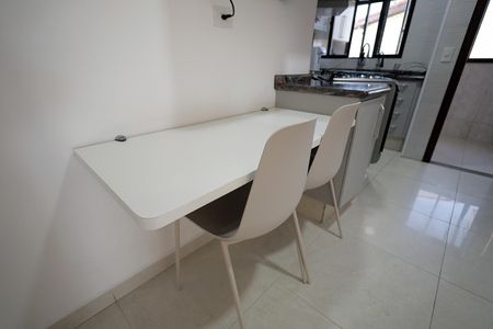 Apartamento à venda com 100m², 3 quartos e 2 vagas Apartamento à venda com 100m², 3 quartos e 2 vagasCozinha