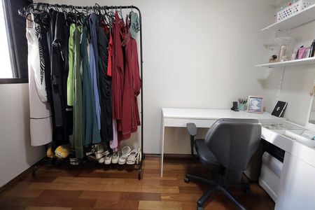 Apartamento à venda com 100m², 3 quartos e 2 vagas Apartamento à venda com 100m², 3 quartos e 2 vagasQuarto 2