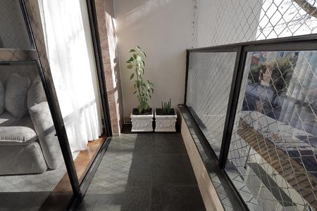 Apartamento à venda com 100m², 3 quartos e 2 vagas Apartamento à venda com 100m², 3 quartos e 2 vagasSacada