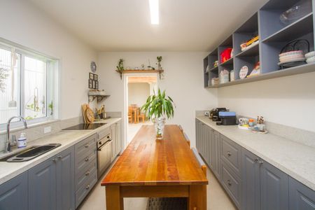 Casa para alugar com 150m², 2 quartos e 2 vagasCozinha