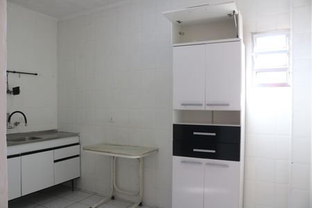 Cozinha de apartamento para alugar com 2 quartos, 76m² em Vila Romana, São Paulo
