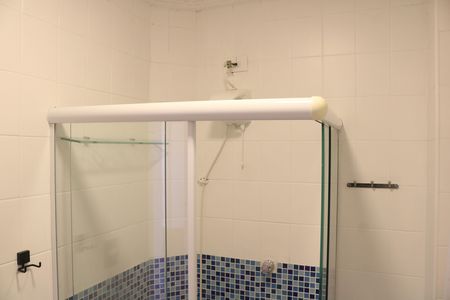 Banheiro social de apartamento para alugar com 2 quartos, 76m² em Vila Romana, São Paulo