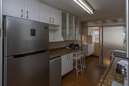 Apartamento para alugar com 121m², 2 quartos e 2 vagasCozinha