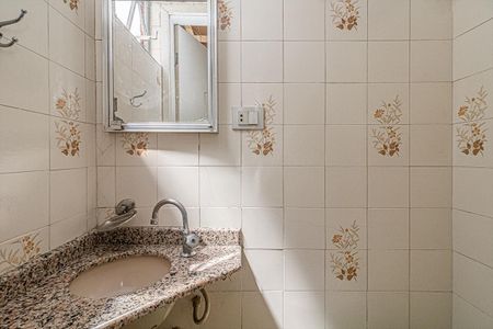 Apartamento para alugar com 121m², 2 quartos e 2 vagasBanheiro de Serviço