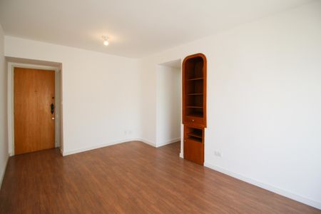 Apartamento para alugar com 85m², 2 quartos e 1 vagaSala