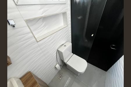 Casa à venda com 499m², 5 quartos e 8 vagasBanheiro da Suíte 3