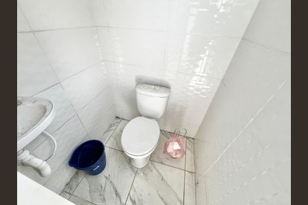 Casa à venda com 499m², 5 quartos e 8 vagasBanheiro da Pisina