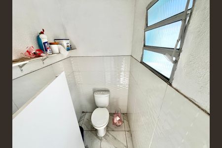 Casa à venda com 499m², 5 quartos e 8 vagasBanheiro da Pisina