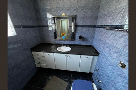 Casa à venda com 499m², 5 quartos e 8 vagasBanheiro