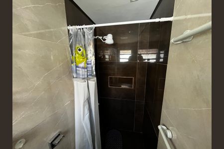 Casa à venda com 499m², 5 quartos e 8 vagasBanheiro da Suíte 2