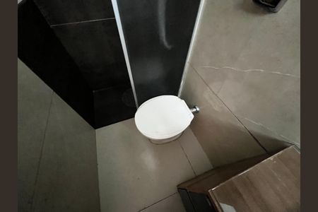 Casa à venda com 499m², 5 quartos e 8 vagasBanheiro da Suíte 1