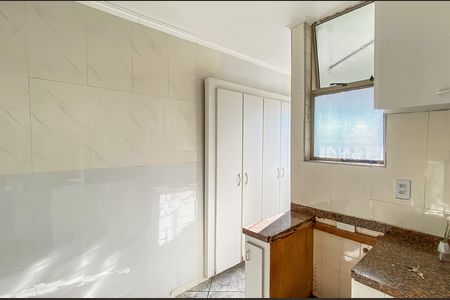 Cozinha  de apartamento à venda com 2 quartos, 67m² em Parque Paineiras, São Paulo