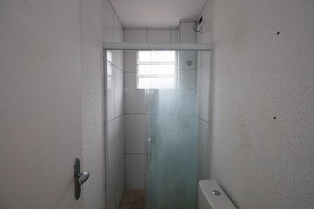 Banheiro de apartamento para alugar com 1 quarto, 35m² em Vila Gustavo, São Paulo