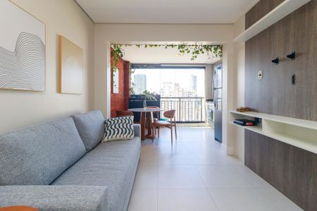 Sala/cozinha de apartamento para alugar com 1 quarto, 40m² em Vila Cordeiro, São Paulo