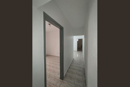 Casa para alugar com 100m², 2 quartos e 1 vaga Casa para alugar com 100m², 2 quartos e 1 vagaCorredor