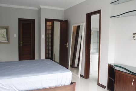 Casa de condomínio à venda com 800m², 5 quartos e 5 vagasSuíte 1