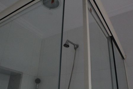 Casa de condomínio à venda com 800m², 5 quartos e 5 vagasBanheiro da Suíte 1