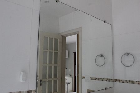 Casa de condomínio à venda com 800m², 5 quartos e 5 vagasBanheiro da Suíte 2