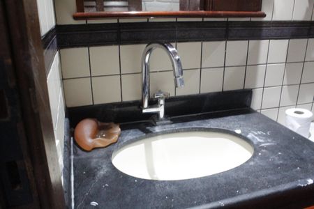 Casa de condomínio à venda com 800m², 5 quartos e 5 vagasBanheiro Social