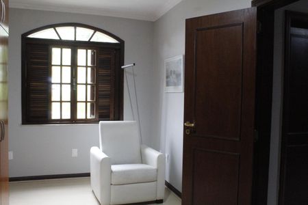 Casa de condomínio à venda com 800m², 5 quartos e 5 vagasQuarto 2