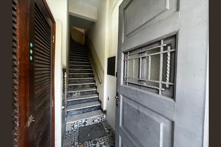 Apartamento para alugar com 80m², 2 quartos e sem vaga Apartamento para alugar com 80m², 2 quartos e sem vagaHall