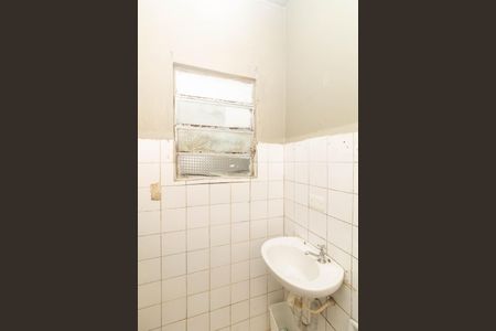 Casa para alugar com 27m², 1 quarto e sem vaga Casa para alugar com 27m², 1 quarto e sem vagaBanheiro