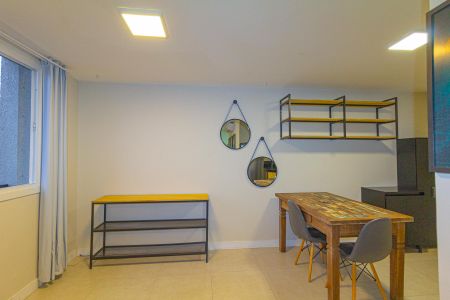 Studio para alugar com 33m², 1 quarto e 1 vaga Studio para alugar com 33m², 1 quarto e 1 vagaStudio