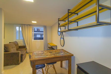 Studio para alugar com 33m², 1 quarto e 1 vaga Studio para alugar com 33m², 1 quarto e 1 vagaStudio