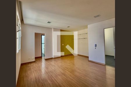 Apartamento à venda com 68m², 2 quartos e 1 vaga