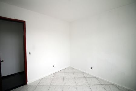 Quarto 1 de apartamento para alugar com 2 quartos, 105m² em Olaria, Rio de Janeiro