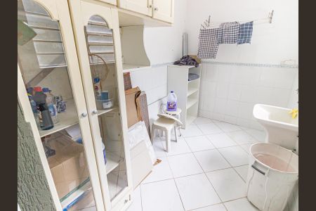 Casa à venda com 270m², 3 quartos e 1 vagaÁrea de Serviço