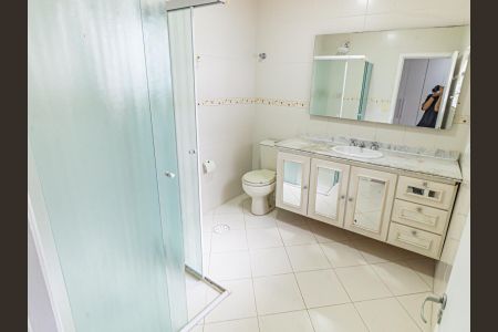 Casa à venda com 270m², 3 quartos e 1 vagaBanheiro da Suíte