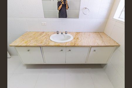 Casa à venda com 270m², 3 quartos e 1 vagaBanheiro Social