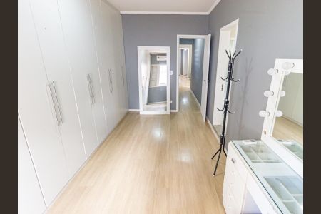 Casa à venda com 270m², 3 quartos e 1 vagaSuíte