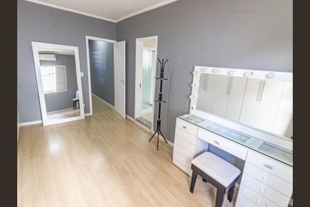 Casa à venda com 270m², 3 quartos e 1 vagaSuíte