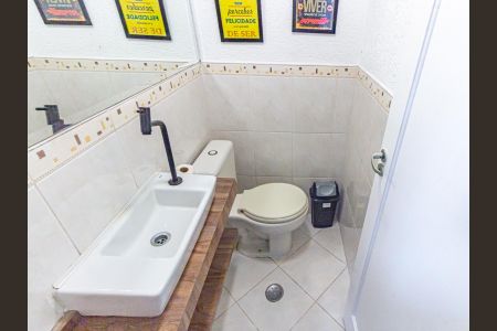 Casa à venda com 270m², 3 quartos e 1 vagaLavabo