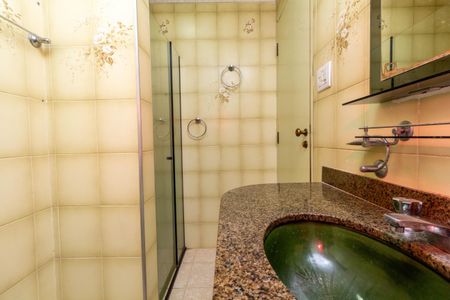 Apartamento à venda com 82m², 3 quartos e 1 vaga Apartamento à venda com 82m², 3 quartos e 1 vagaBanheiro Social