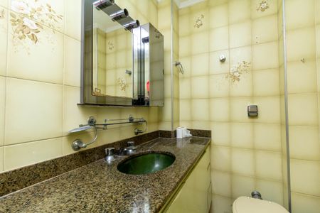 Apartamento à venda com 82m², 3 quartos e 1 vaga Apartamento à venda com 82m², 3 quartos e 1 vagaBanheiro Social