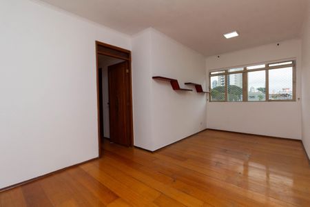 Apartamento à venda com 82m², 3 quartos e 1 vaga Apartamento à venda com 82m², 3 quartos e 1 vagaSala