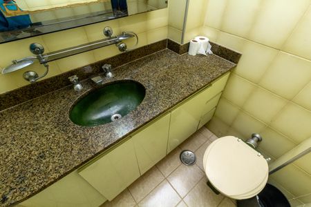 Apartamento à venda com 82m², 3 quartos e 1 vaga Apartamento à venda com 82m², 3 quartos e 1 vagaBanheiro Social