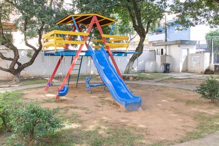 Apartamento à venda com 56m², 2 quartos e 1 vaga Apartamento à venda com 56m², 2 quartos e 1 vagaÁrea comum - Playground