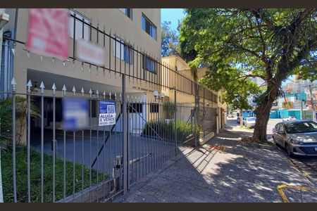 Apartamento para alugar com 58m², 2 quartos e 1 vagaFachada + Plaquinha