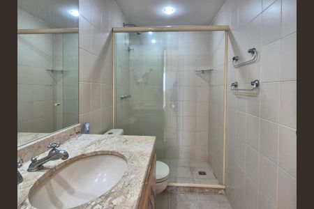 Apartamento à venda com 94m², 2 quartos e 1 vagaBanheiro suite