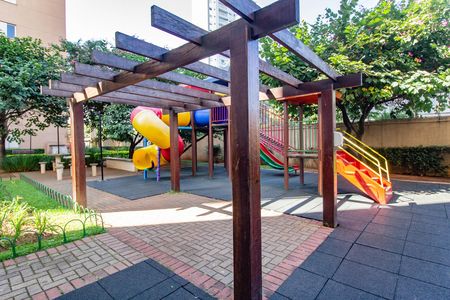 Apartamento para alugar com 50m², 2 quartos e 1 vaga Apartamento para alugar com 50m², 2 quartos e 1 vagaÁrea comum - Playground