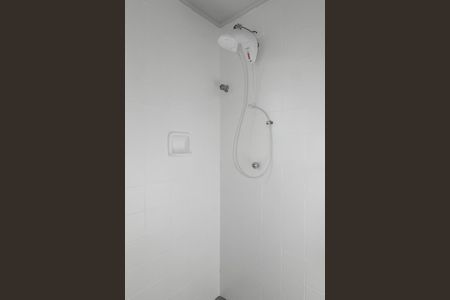 Banheiro de apartamento para alugar com 0 quarto, 30m² em Petrópolis, Porto Alegre