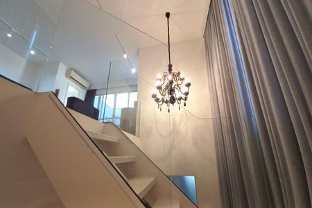 Apartamento para alugar com 189m², 3 quartos e 3 vagasEscada 