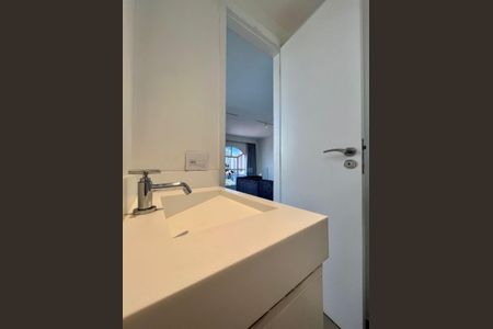 Apartamento para alugar com 189m², 3 quartos e 3 vagasLavabo