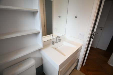 Apartamento para alugar com 189m², 3 quartos e 3 vagasBanheiro da Suíte